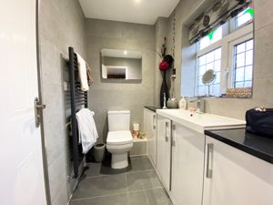 En-Suite Shower Room- click for photo gallery